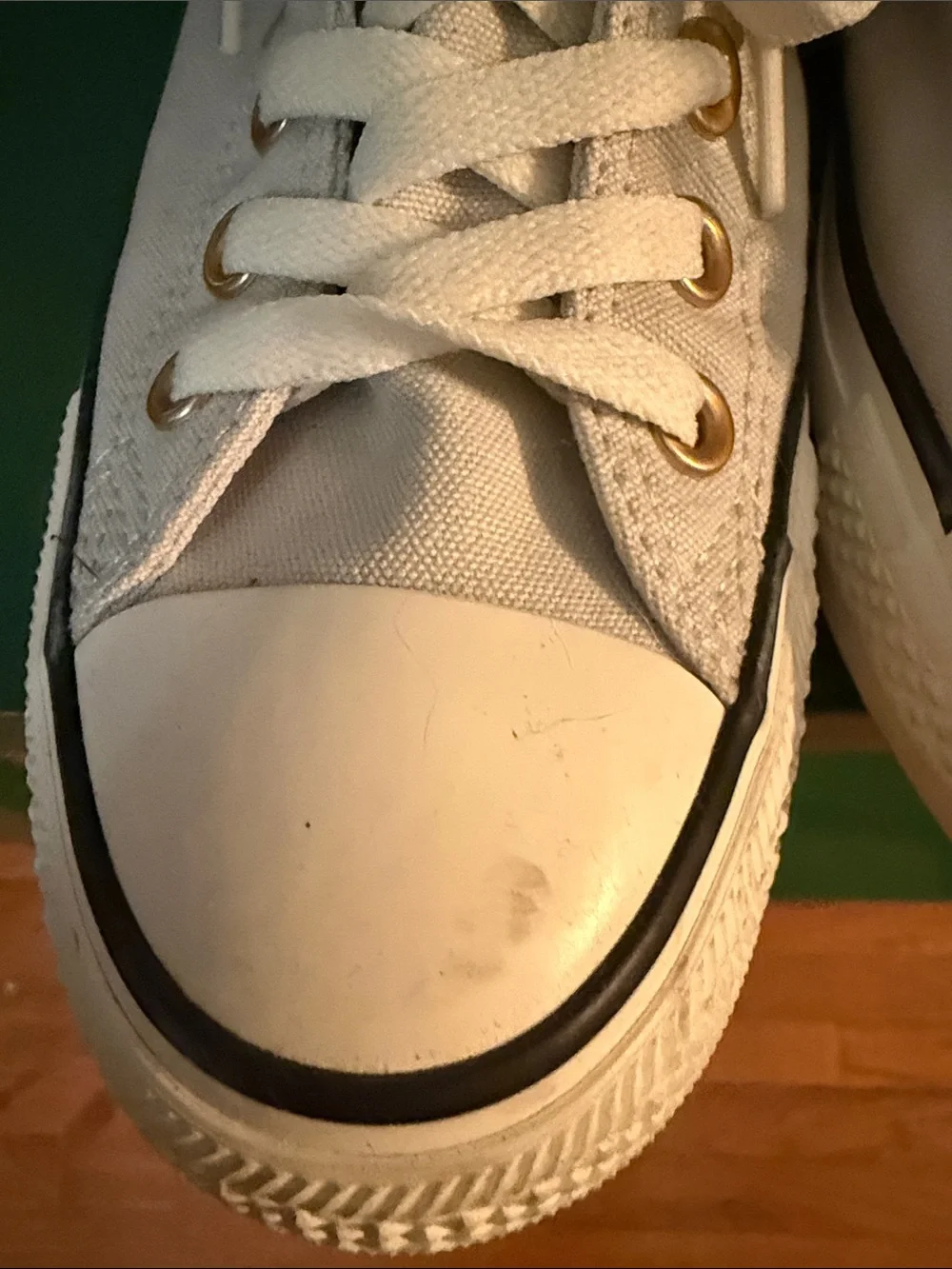 Converse Chuck Taylor All Star Mid Top Sneakers - Off-White